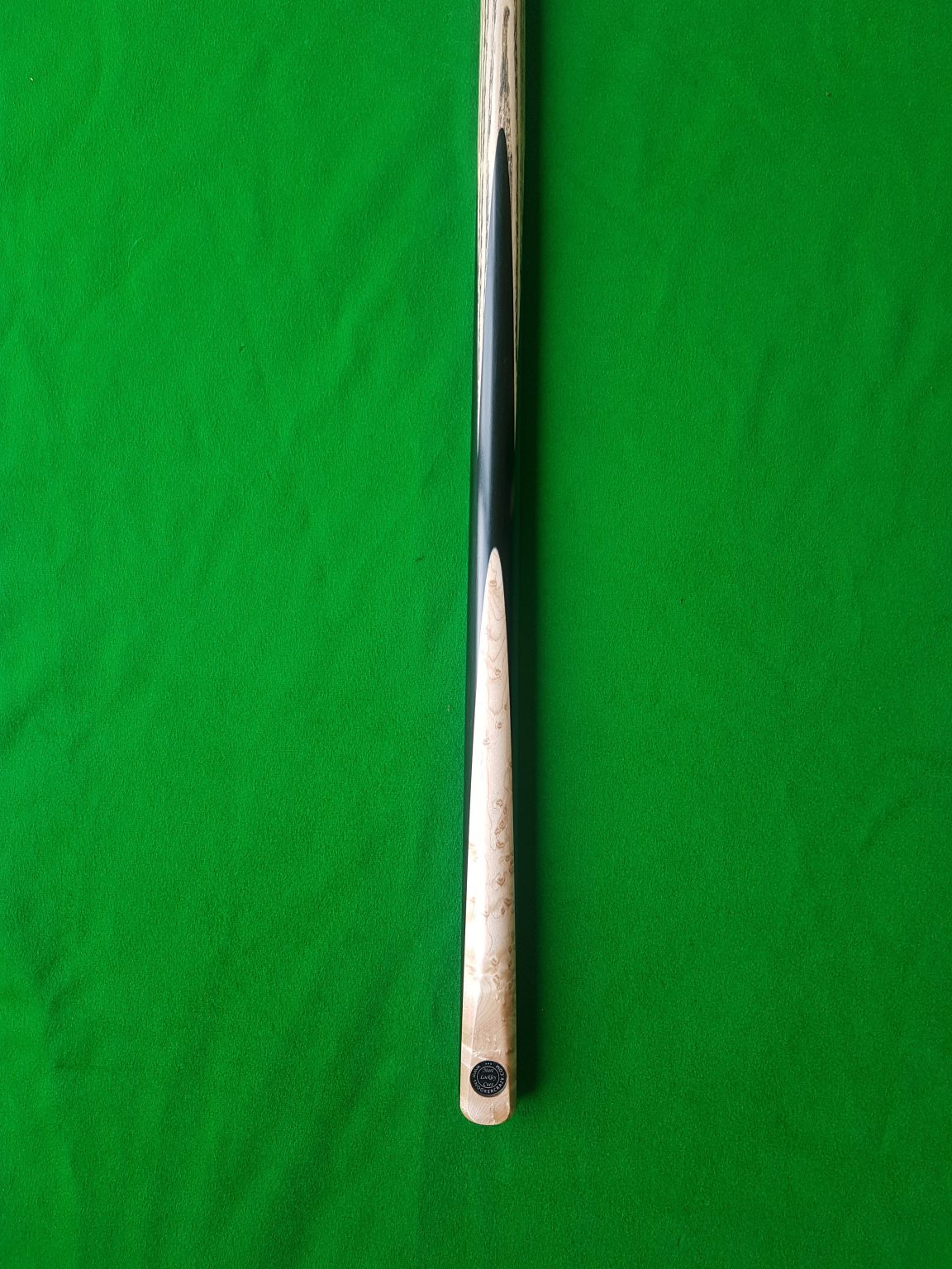57" 8.5mm 1 Piece Ebony Birds Eye Maple Pool Cue £243.00