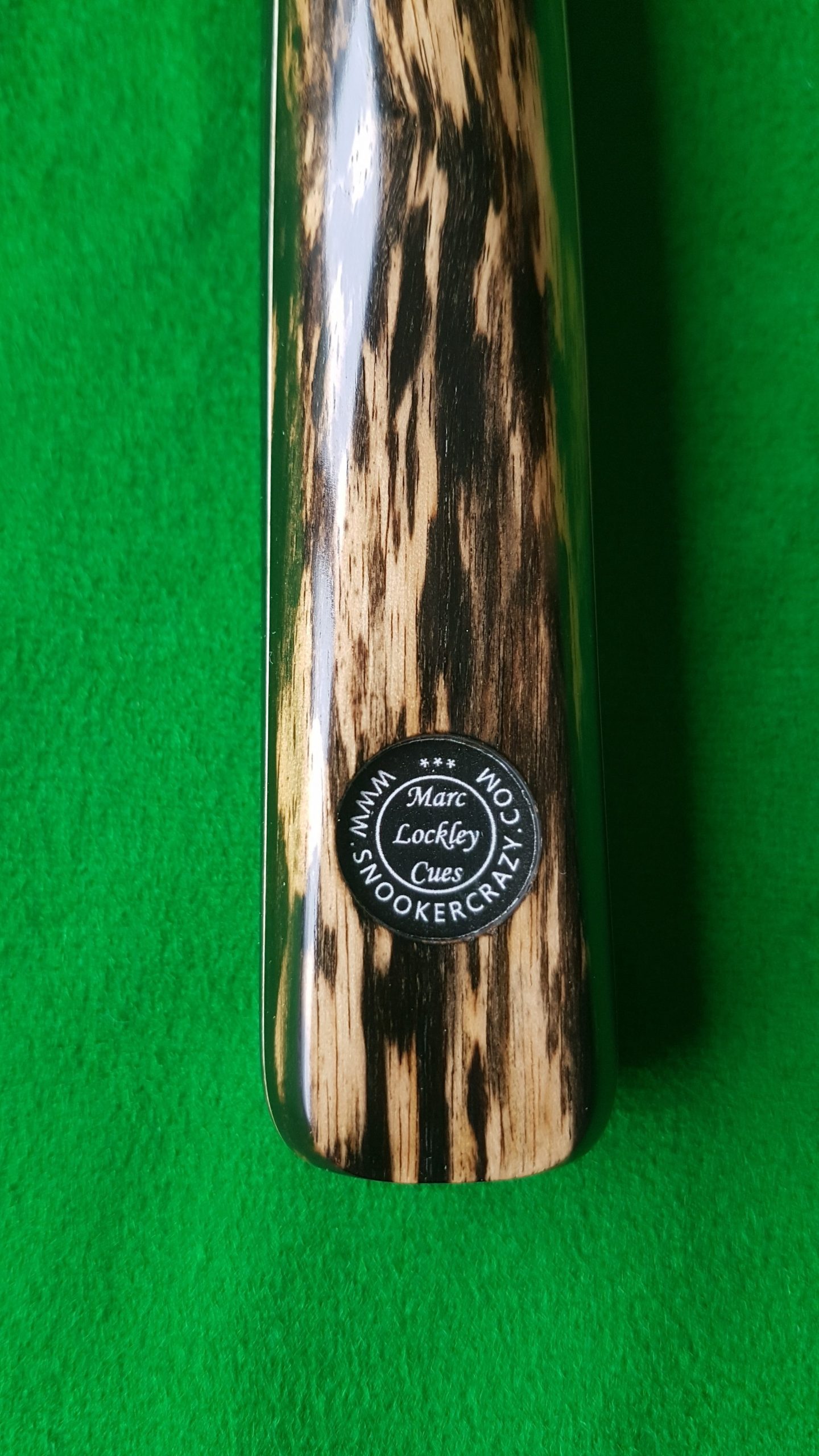 57 One Piece Black Foxwood Snooker Cue 1