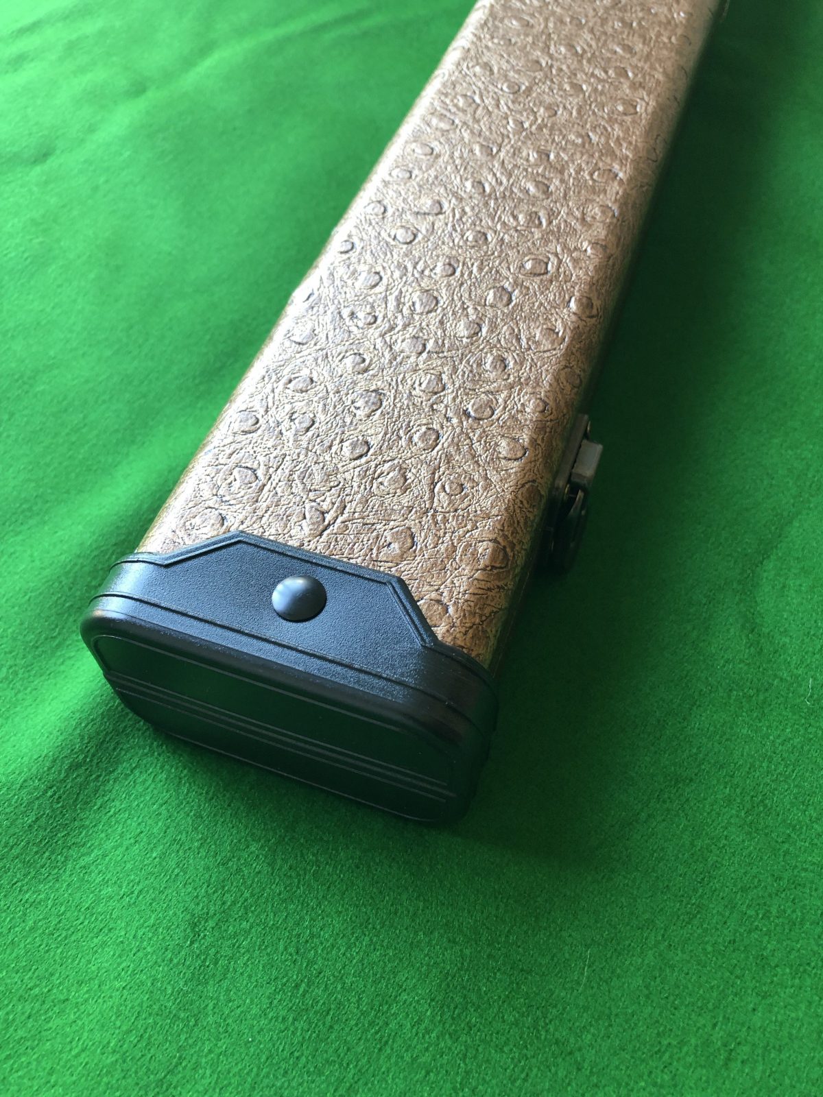 Handmade Snooker Cues | Pool Cues | Cue Cases | Snooker Cue Tips