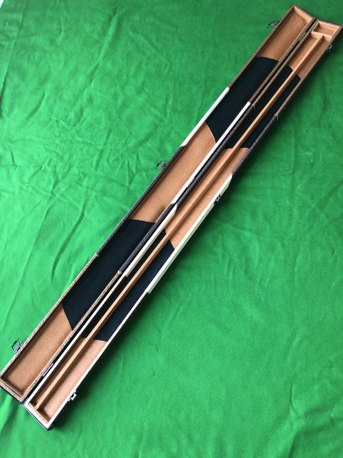 Handmade Snooker Cues | Pool Cues | Cue Cases | Snooker Cue Tips