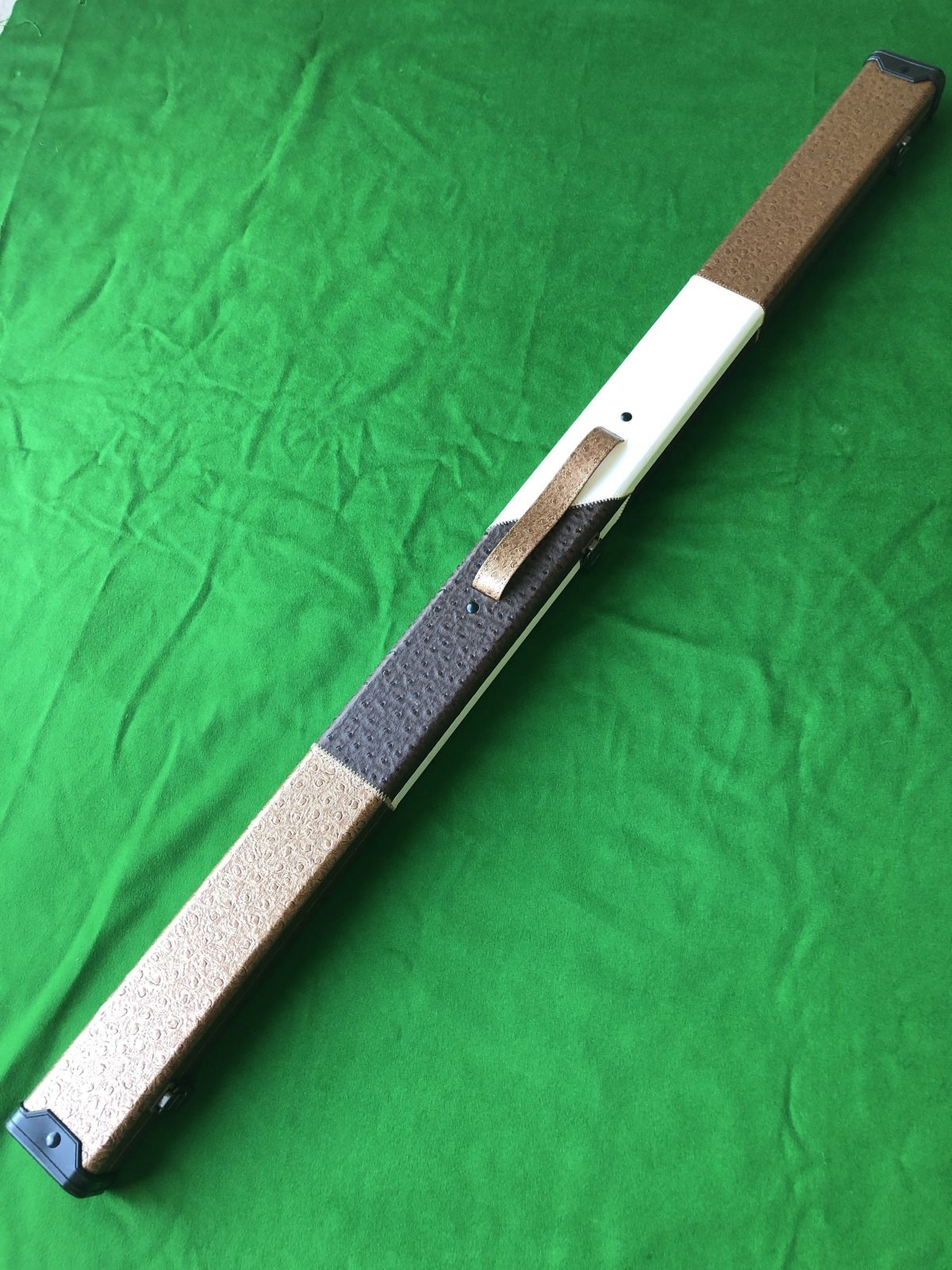 Handmade Snooker Cues | Pool Cues | Cue Cases | Snooker Cue Tips